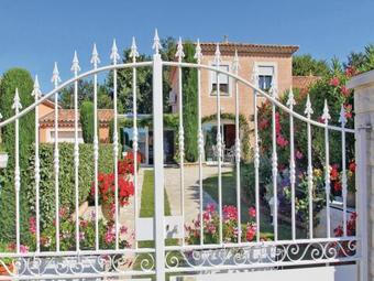 Holiday Home Chemin Des Capucins