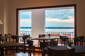 Hotel Howard Johnson By Wyndham Express Inn Ituzaingo