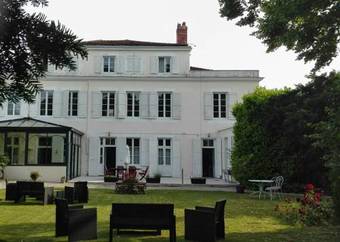 Bed & Breakfast H De Surg�res