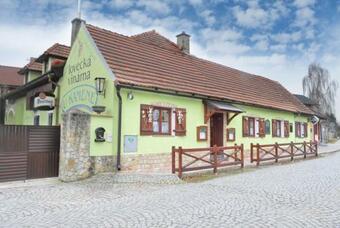 Hostal U Bl�h? - Ubytov�n� V ?estajovick�m Pivovaru