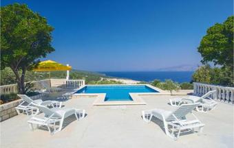 Holiday Home Pucisca 15