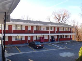 Budget Motor Inn- Mahopac