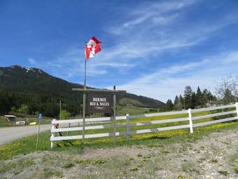 Burmis Bed And Bales
