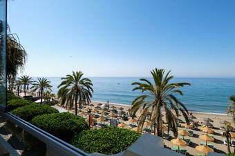 Luxury 3 Bedroom Beach Front Apartment In Marbella
