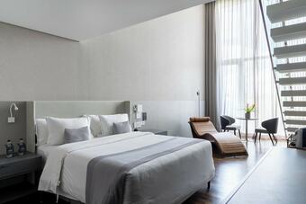 Suryaa Hotel Pinhais, Curio Collection By Hilton