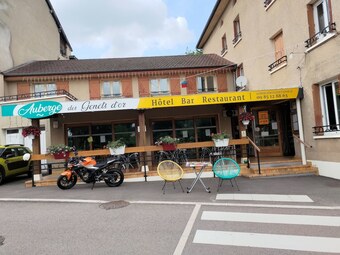 Hotel 1799 Rte Des �charmeaux