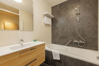 Roompot Hotel Marinapark Volendam