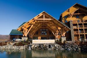 Hotel Hope Lake Lodge & Indoor Waterpark