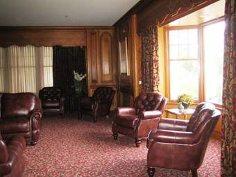 Crown Mansion Boutique Hotel & Villas