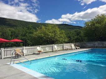 Posada Berkshire Valley Inn