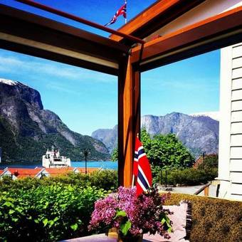 Hostal Vangsgaarden Gjestgiveri