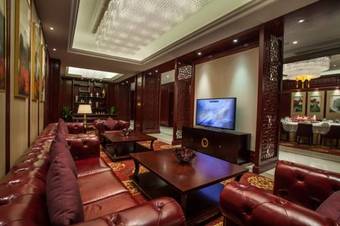 Classical Plaza Hotel