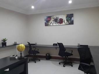 Hostal Lakeview Guest House