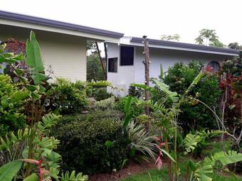 Bed & Breakfast Eden Tica Lodge