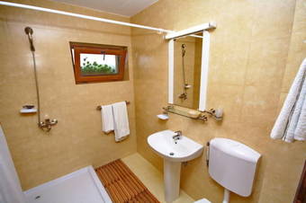 Hostal Pensiunea Lotus