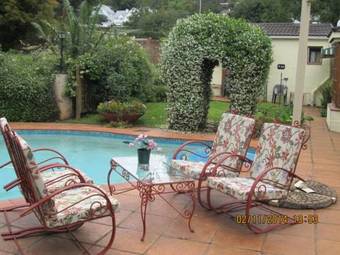 Hostal The Jays Guest House