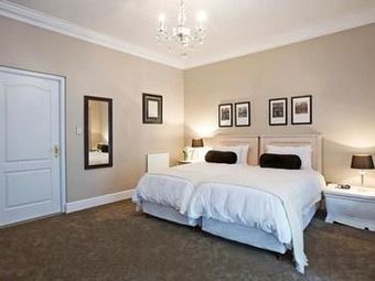 Hostal Capeblue Manor House