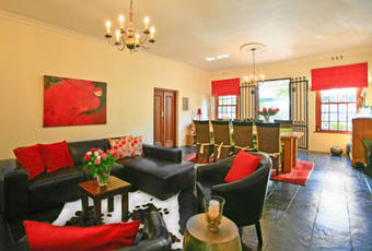 Hostal 4-heaven Guest House