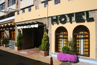 Hotel El �guila