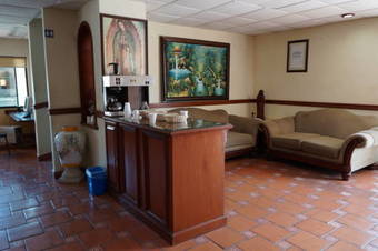 Hotel Mar�a Luisa Inn & Suites