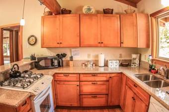 Aolani Hale By Hawaii Volcano Vacations