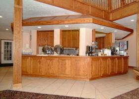 Mackinaw City Clarion Hotel Beachfront