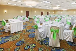 Holiday Inn Hotel Bedford Dfw Airport Area