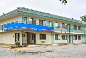 Motel 6 Kansas City Southwest - Lenexa
