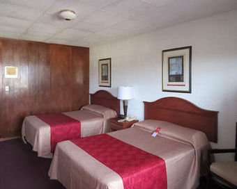 Hotel Red Carpet Inn Lexington