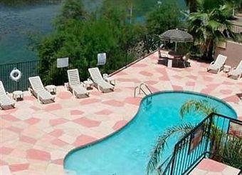 Motel Lodge On The River