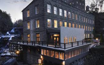 Ledges Hotel