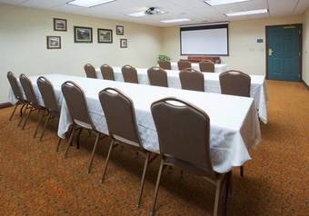 Hotel Country Inn & Suites Marinette