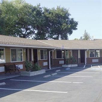 Muir Lodge Motel