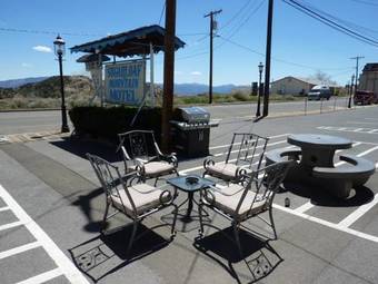 Sugarloaf Mountain Motel