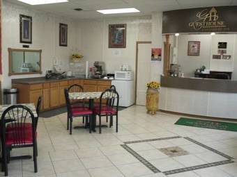 Motel Canterbury Inn & Suites