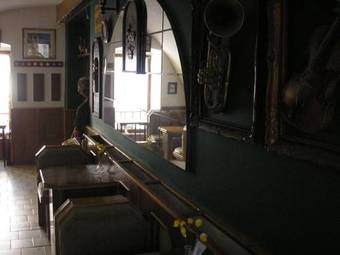 Hostal Penzion A Kavarna U Holubu