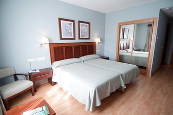 Hotel Santiago Le�n