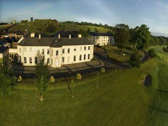 Hotel Roe Park Resort