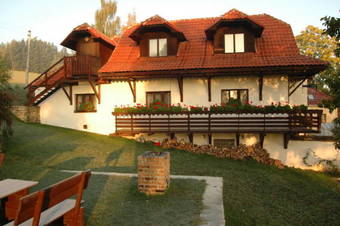 Apartamentos Penzion Dvur