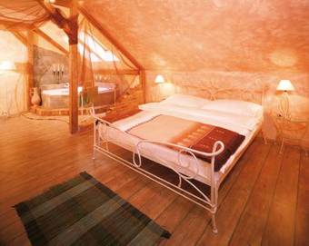 Hotel And Restaurant Via Ironia