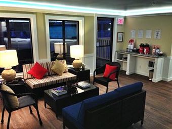 Hotel Pismo Lighthouse Suites