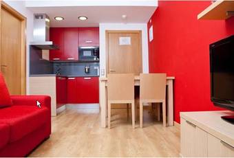 Apartahotel Castej�n De Sos