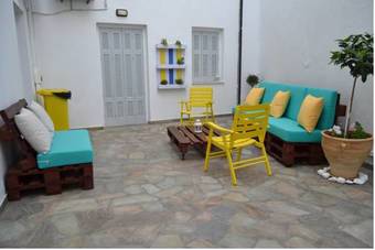 Hostal Ariadni Rooms & Apartments