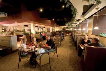 Hotel Canad Inns Destination Center Grand Forks