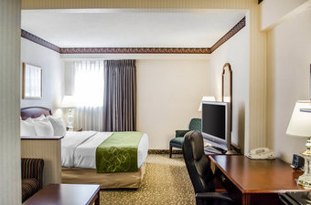 Hotel Comfort Suites Downtown Carlisle