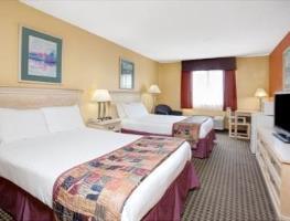 Hotel Baymont Inn And Suites Monroe