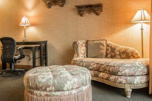 Shoreline Inn & Conference Center, An Ascend Hotel Collection Member