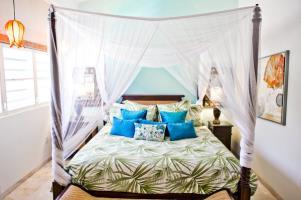 Hotel Secret Harbour Beach Resort