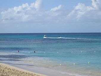 Tropical Sunset Beach Apartment Hotel