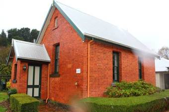 Bed & Breakfast Woodend Old School House
